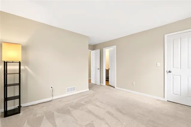 243 Cumberland Dr. gallery image 3