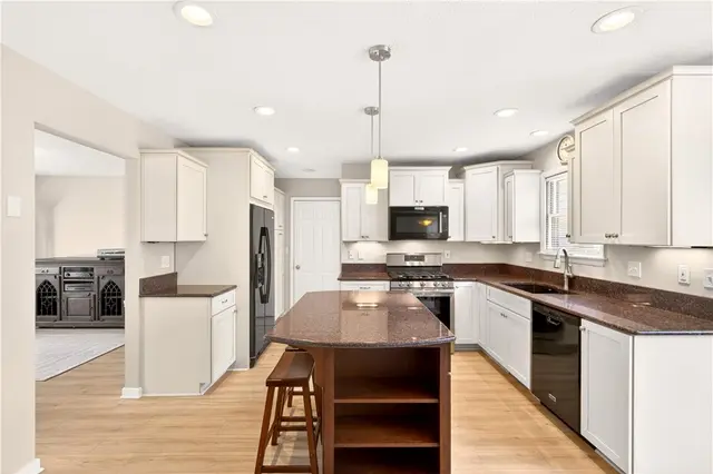 243 Cumberland Dr. gallery image 4