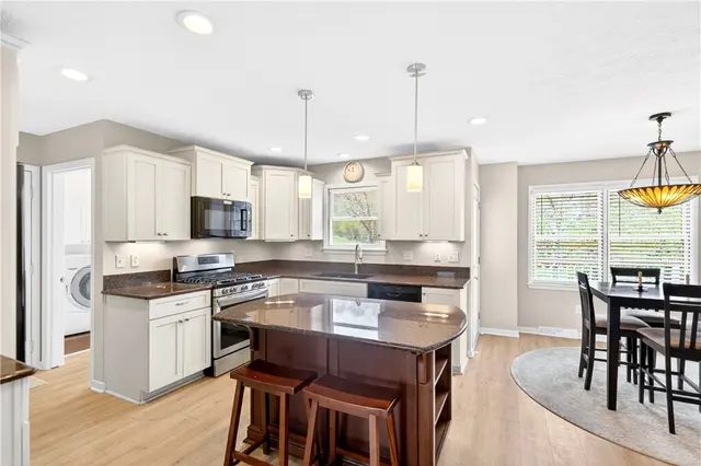 243 Cumberland Dr. gallery image 6
