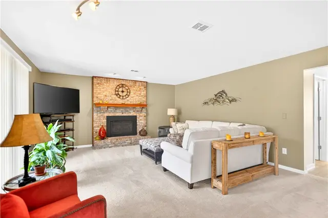 243 Cumberland Dr. gallery image 10