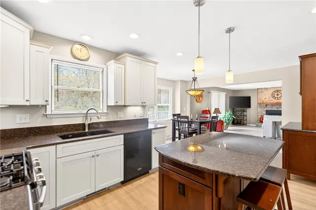 243 Cumberland Dr. gallery image 14