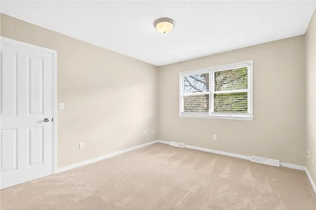 243 Cumberland Dr. gallery image 17