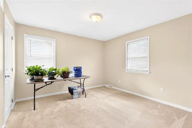243 Cumberland Dr. gallery image 32