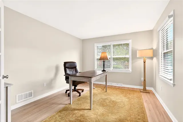 243 Cumberland Dr. gallery image 33