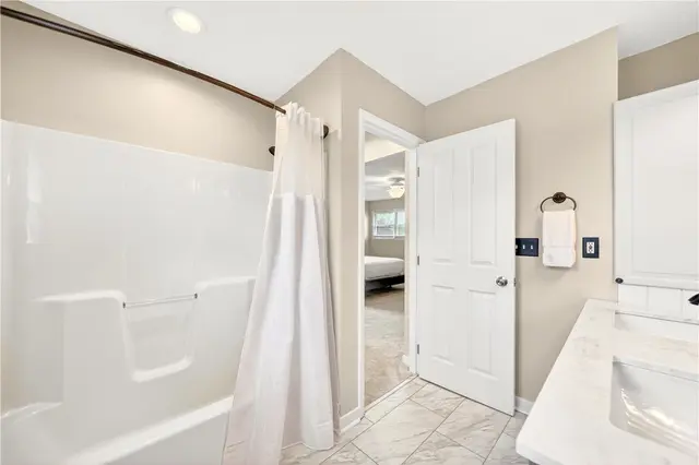 243 Cumberland Dr. gallery image 40