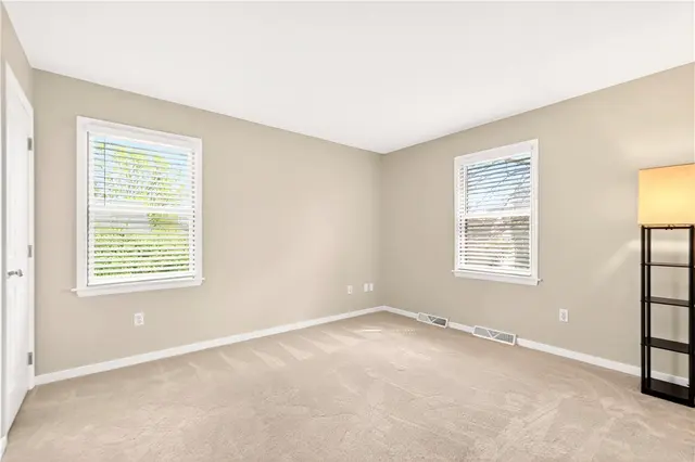 243 Cumberland Dr. gallery image 41