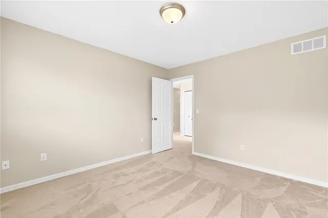 243 Cumberland Dr. gallery image 47