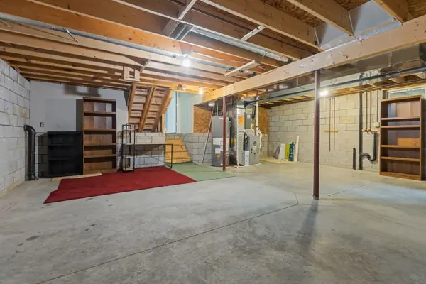2432 W Hardies Rd gallery image 16