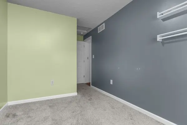 2432 W Hardies Rd gallery image 19