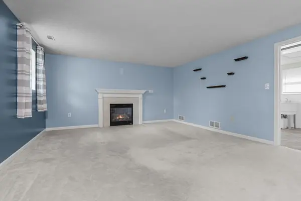 2432 W Hardies Rd gallery image 29