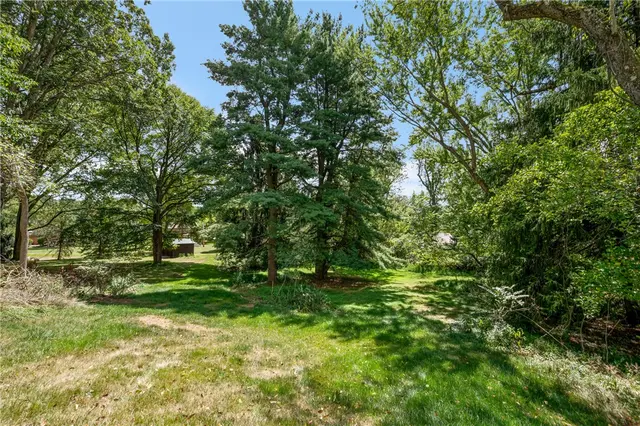 2436 Trotter Dr gallery image 3