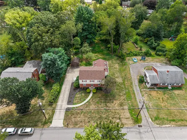 2436 Trotter Dr gallery image 25