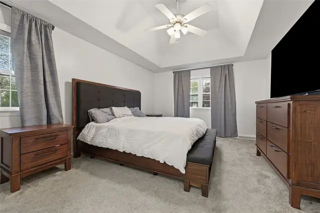 2436 Wedgewood Dr gallery image 13