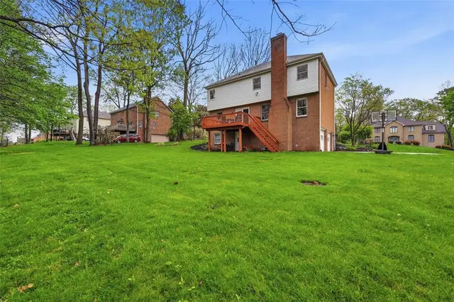 2436 Wedgewood Dr gallery image 14
