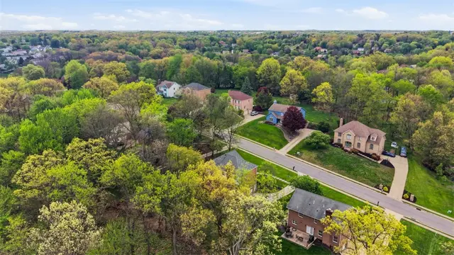 2436 Wedgewood Dr gallery image 21