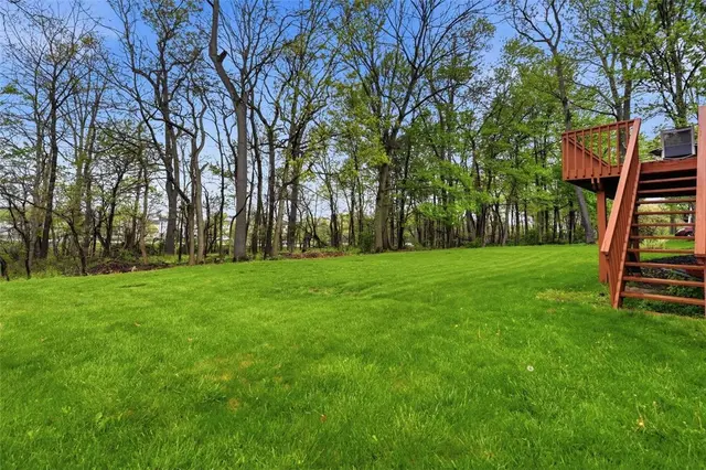 2436 Wedgewood Dr gallery image 39