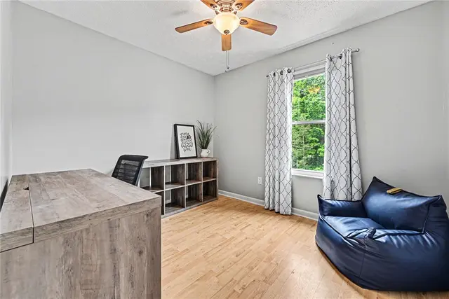 244 Jaclyn Dr gallery image 3