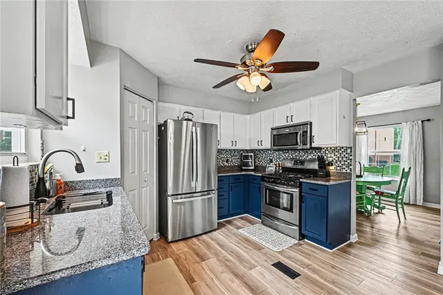 244 Jaclyn Dr gallery image 10