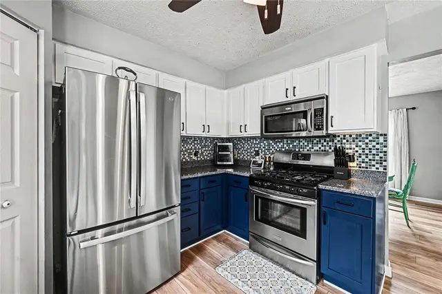 244 Jaclyn Dr gallery image 13