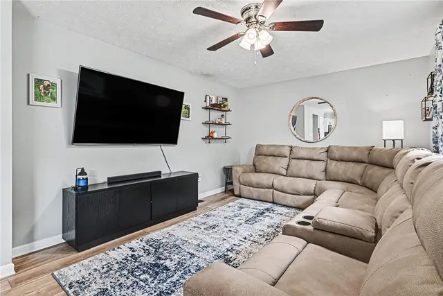 244 Jaclyn Dr gallery image 22