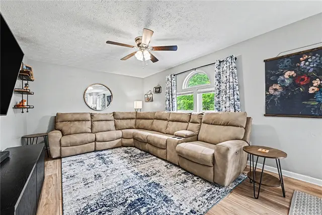 244 Jaclyn Dr gallery image 24