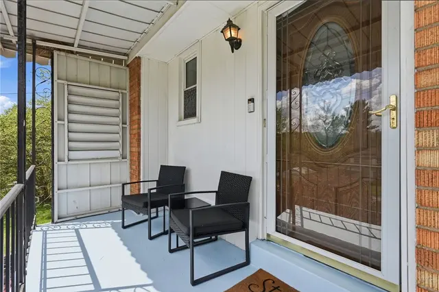 2449 Hampton Ave gallery image 15