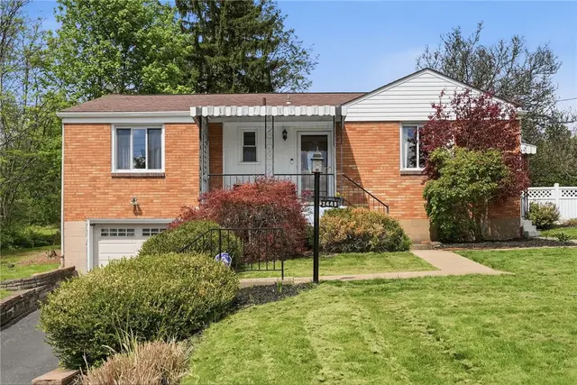 2449 Hampton Ave