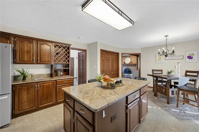 2455 Dogwood Dr gallery image 12