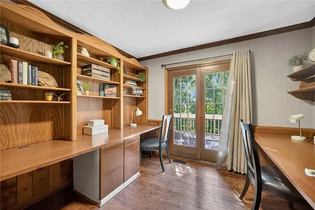 2455 Dogwood Dr gallery image 24