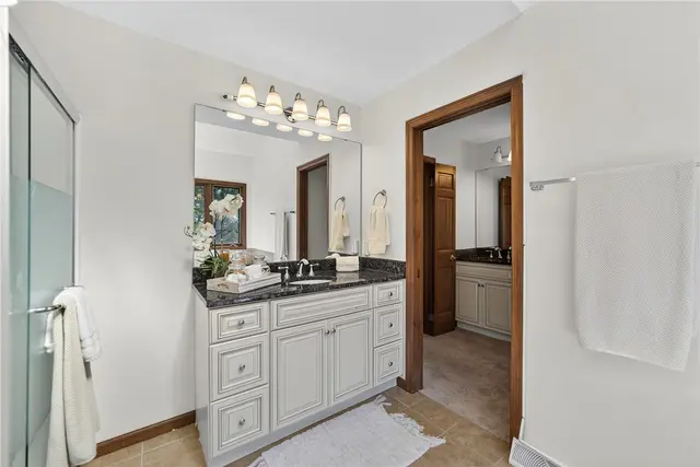 2455 Dogwood Dr gallery image 32