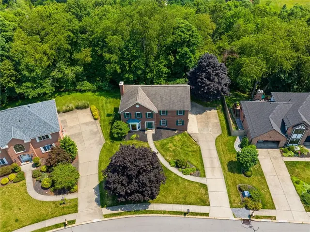 2457 Dogwood Dr gallery image 8