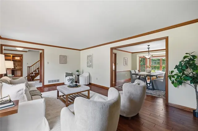 2457 Dogwood Dr gallery image 15