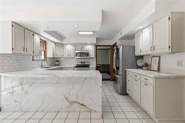 2457 Dogwood Dr gallery image 19