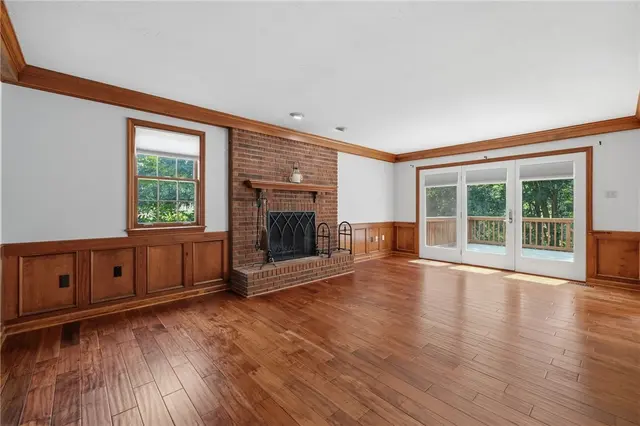 2457 Dogwood Dr gallery image 20