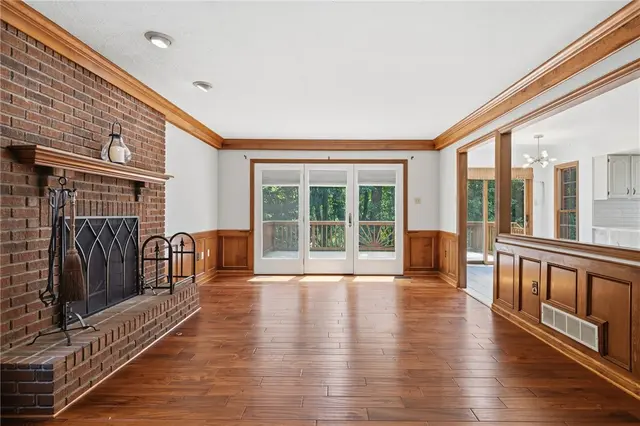 2457 Dogwood Dr gallery image 30