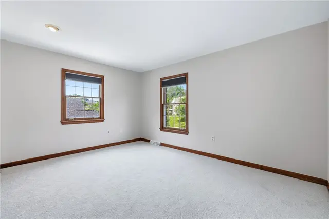 2457 Dogwood Dr gallery image 41
