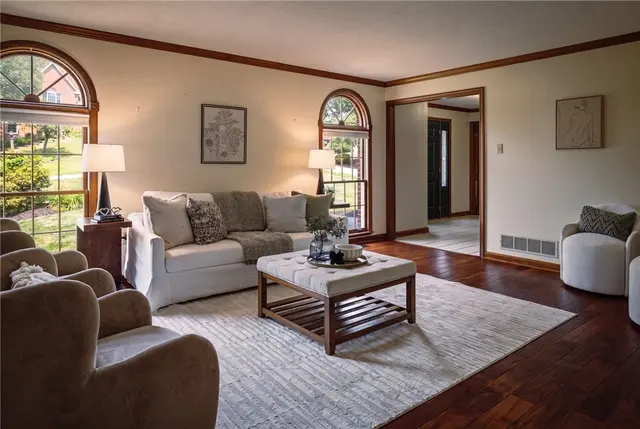 2457 Dogwood Dr gallery image 42