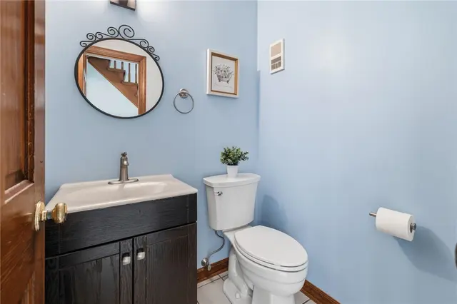 2457 Dogwood Dr gallery image 48