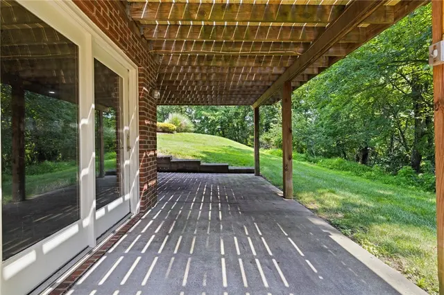 2457 Dogwood Dr gallery image 51