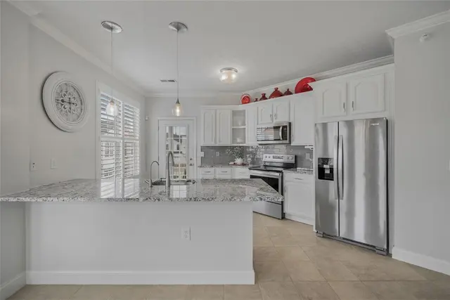 246 Adams Pointe 1 gallery image 24