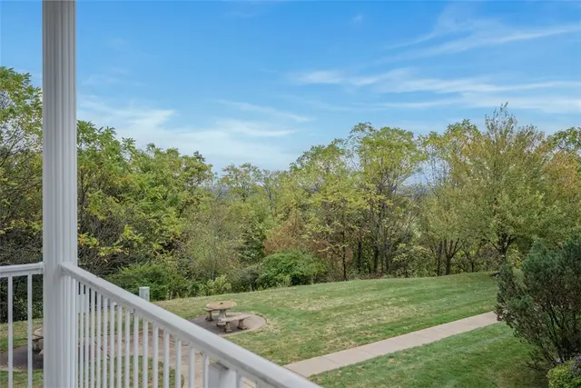 246 Adams Pointe 1 gallery image 36