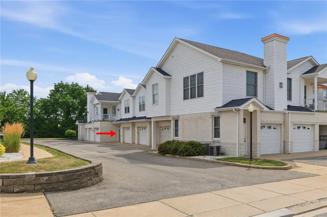 246 Adams Pointe Blvd 5