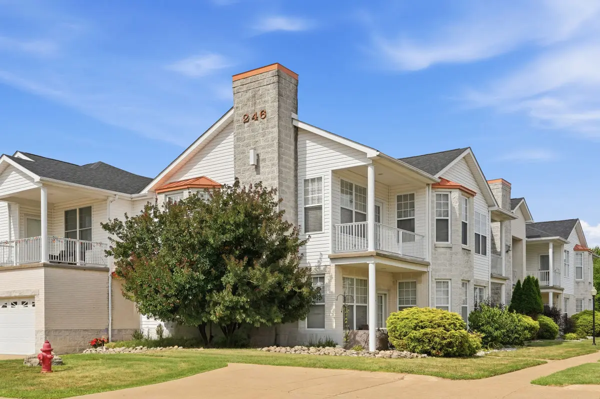 246 Adams Pointe BOULEVARD 7
