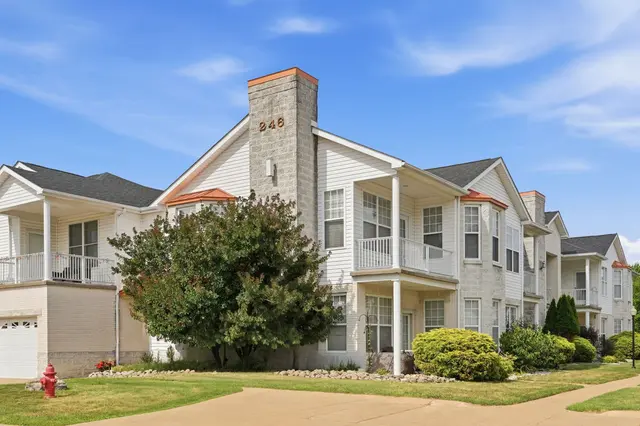 246 Adams Pointe BOULEVARD 7