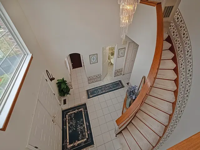 246 Jaclyn Dr gallery image 21