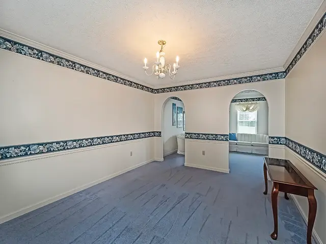 246 Jaclyn Dr gallery image 33