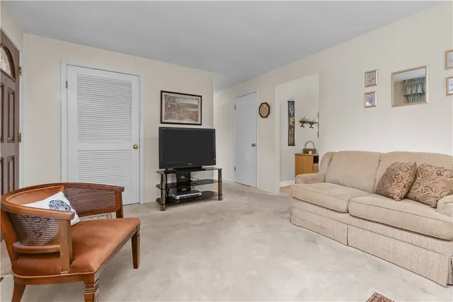 246 Mccoy Place Rd gallery image 3