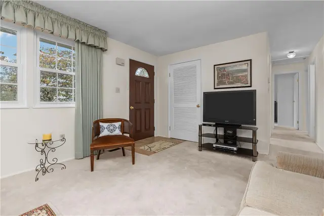 246 Mccoy Place Rd gallery image 5