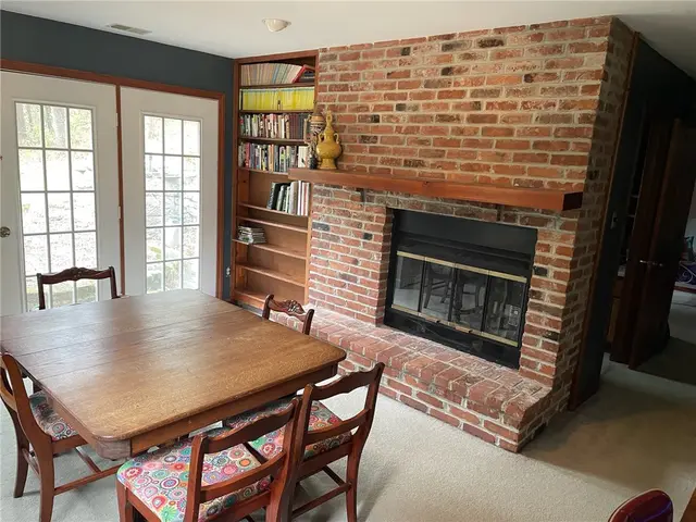2460 Pleuchel Rd gallery image 6