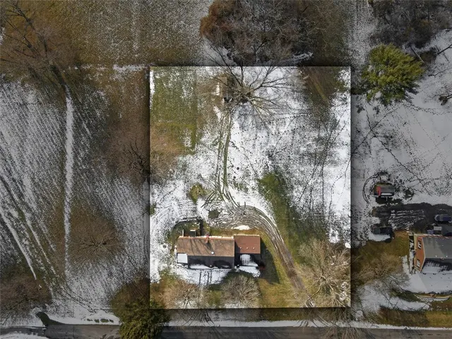 2464 Henry Lane gallery image 18